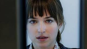 Nina Robin's Instagram, Twitter & Facebook