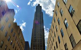The top of the rock height is 850 feet from base to the top of the antennas. Nyc Trio Rockefeller Center Top Of The Rock And Fifth Avenue Blog