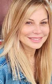 Guitar Center Sessions" Metric (TV Episode 2015)