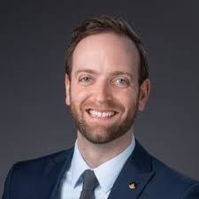 Eric Reilly's Instagram, Twitter & Facebook