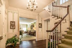 For example, this 1940s kitchen — with its lovely green cabinetry, bits of red scattered about the room and that fantastic linoleum floor — is just calling me to come inside and spend an afternoon. A Tres Chic 1940s Texas Time Capsule The Glam Pad