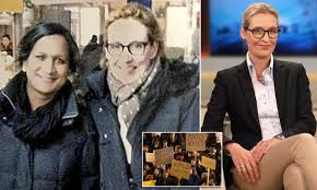 Alice weidel has a doctorate in economics, worked for goldman sachs and lived for six years in china. Lesbian Mother Of Two Set To Take On Angela Merkel Daily Mail Online