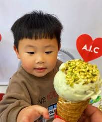 AIC冰淇淋紅烏龍與焦糖榛果的甜美邂逅—經典之選- 部落客事集