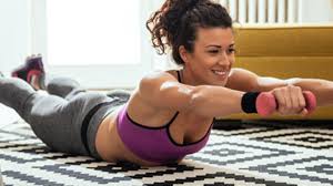 Es geht ungefähr 20 minuten und wird dich ordentlich ins schwitzen bringen. Workout Fitness Fur Zu Hause Das Beste Programm Brigitte De