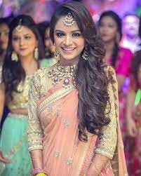 13 8k Likes 35 Comments Indian Wedding Buzz Indianweddingbuzz On Instagram This Bride S St Indian Hairstyles Indian Wedding Hairstyles Saree Hairstyles