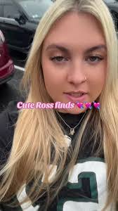 Gabby Ross's Instagram, Twitter & Facebook