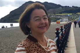 Carmen Cullen to launch novel 'Hello Love'