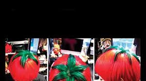 Guy loses bet, gets a pineapple haircut. Ripe Tomatoes In Japan Pineapple Haircut In India