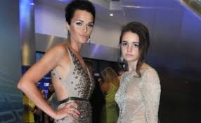 We did not find results for: Pevica Slava Sidit S Dochkoj Na Diete Tv Ua