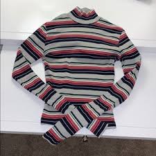 Galt yellow honey top short sleeve cropped top yellow color new worn once authentic brandy melville brand no size but fits like a small/medium. Brandy Melville Tops Brandy Melville Angel Heart Top Poshmark