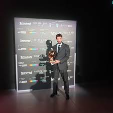 Andrea agnelli (torino, 6 dicembre 1975) è un imprenditore e dirigente sportivo italiano, presidente della juventus football club, dell'european club association e amministratore di exor. Juventusfc On Twitter Andrea Agnelli Awarded Best European President At The Goldenboy 2020