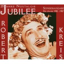 Es Ist Alles Komödie: Amazon.de: CDs & Vinyl