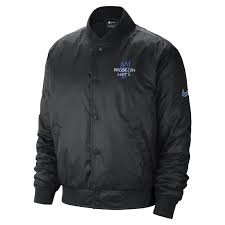 The artist was born in brooklyn in 1960. Brooklyn Nets City Edition Courtside Nike Nba Jacke Fur Herren Schwarz Sport 1a