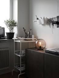 I Like This Small Office Look Styled By Pella Hedeby For Ikea Livet Hemma The Space Is Used In An Optimal Way Wit Office Furnishing Ikea Home Office Interior