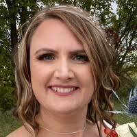 Karen Vanier's Instagram, Twitter & Facebook