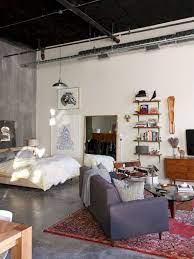 63 Intelgent Studio Apartment Decorating Ideas Apartment Apartmentdecor Apartmentdecorat Studio Apartment Decorating Apartment Layout Apartment Inspiration