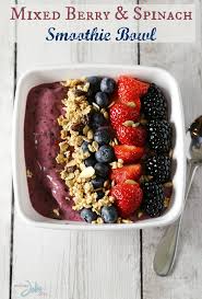 mixed berry and spinach smoothie bowl