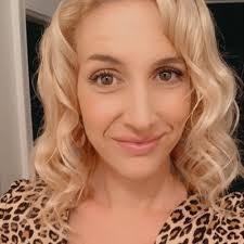 Amy Zahner's Instagram, Twitter & Facebook