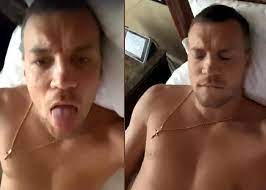 Мяч попадает в руку рыбусу после удара дзюбы. Za Intimnoe Video U Artema Dzyuby Trebovali 5 Millionov Dollarov