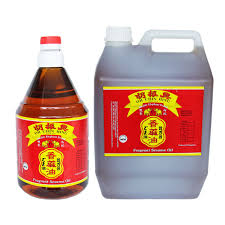 Few years later, they started manufacturing and selling sesame oil. Oh Chin Hing Sesame Oil Factory