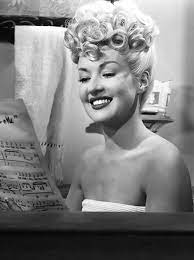 Classic Hollywood Glam Poodle Hair 1940s Hairstyles Retro Hairstyles