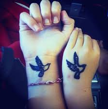 Tattoo With The Best Friend Mia Best Friend Tattoos Bird Tattoo Wrist Friend Tattoos