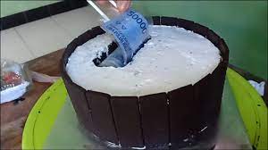 Jun 10, 2021 · resep bento cake, kue kekinian ala korea yang jadi tren 7 buah yang kulitnya justru banyak nutrisi, jangan dikupas 5 fakta bts meal mcdonald's indonesia, dari cara pesan sampai menu khusus mencoba bts meal yang hits, menu kolaborasi mcdonald's dan bts imbas antrean order bts meal, mcdonald's terapkan buka tutup order Uang Di Dalam Kue Blackforest Money Cake Surprise Youtube