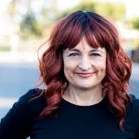 Sue Bonito's Instagram, Twitter & Facebook