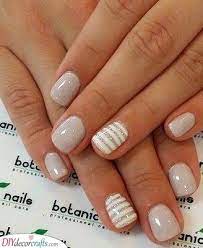 Nail Designs For Short Nails 35 Beautiful Nail Art Ideas The classy, striped design of this nail art surely creates a chic and stylish look. nail designs for short nails 35