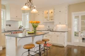 cabinet hardware: highlighting small