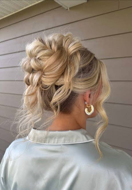Stylish Bridal Updo Tutorial for Long Hair