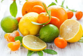 Vitamin c (also known as ascorbic acid and ascorbate) is a vitamin found in various foods and sold as a dietary supplement. Vitamin C Bedarf Lebensmittel Mangel Netdoktor At