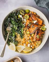 If you're vegetarian or have veggie friends coming for dinner, we've got a great selection of smart ideas, from avocado nibbles to cheesy starters and impressive mains, including show stopping beetroot terrine, courgette galette and whole roasted cauliflower 40 Vegetable Based Dinner Recipes Meal Ideas Using Veggies Kitchn
