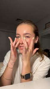 Amazon.com: VEGANIFECT Clean and Glow Green Barley LHA Deep Cleansing Oil,  Vegan Certified, Removing Heavy Makeup, Blackhead and Whitehead, 6.93 Fl Oz  : Beauty & Personal Care