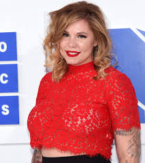 Does baby lo look like lowry or lopez? Teen Mom Kailyn Lowry Faces Racist Attack Over Newborn Son S Photo Have A White Baby Next