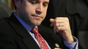 Controversial councilman files for re-election