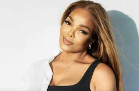 Hot Shot: J.Cole Shoots 'Nobody's Perfect' With Missy Elliott