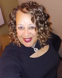 Hi, Im Tracie from west midlands, Im 60.