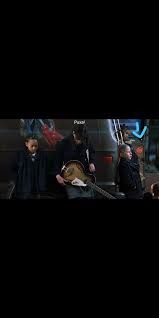 Además, entre los niños estáyuki, un guitarrista prodigio de nueve años que puede ayudarle a ganar la competición de. Strokes Sticker At School Of Rock Movie Thestrokes