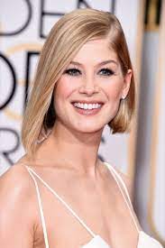 Nel primo caso si tratta di una questione genetica, di natura del capello; Capelli Piatti Addio 12 Acconciature Tagli Per Volume Ai Capelli