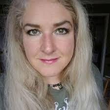 Deanna Vick's Instagram, Twitter & Facebook