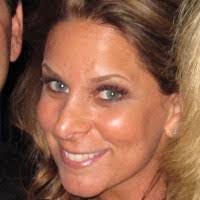 Hillary Weintraub's Instagram, Twitter & Facebook