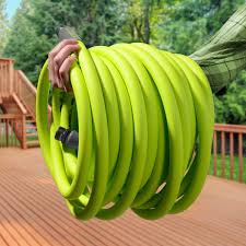 Comes with an inner tube and outer cover that are both strong and durable. Buy Flexzilla Hfzg550yw Garden Lead In Hose 5 8 In X 50 Ft Heavy Duty Lightweight Drinking Water Safe Online In Indonesia B003tfe7zm