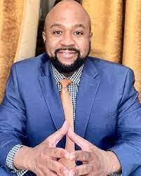 Reginald Chatman's Instagram, Twitter & Facebook