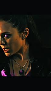 wanda with her purple power😼💜 #labrujaescarlata#wandamaximoff  #purplepower #UCM #edit