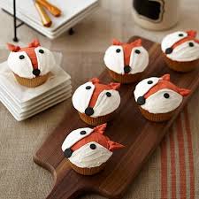 How To Make Fox Cupcakes With Copper Buttercream Decoration De Cupcakes Gateau Renard Deco Anniversaire Garcon