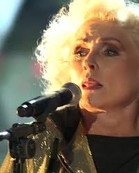 Rock out with Blondie as they play their '78 hit, "One Way or Another" 😎