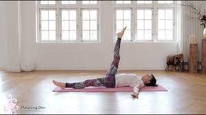 Enjoy the sweetness of yoga in this slow, hatha yoga flow with melissa. Flowing Om Videogalerie