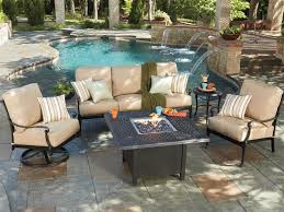 Outdoor pool patio decorating ideas. Posh Poolside Decorating Ideas For Your Home