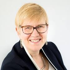 Julie Brophy's Instagram, Twitter & Facebook